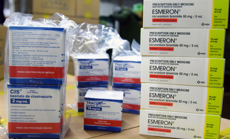 Paraná recebe quase 100 mil ampolas de medicamentos para entubação
. Foto: Américo Antonio/SESA