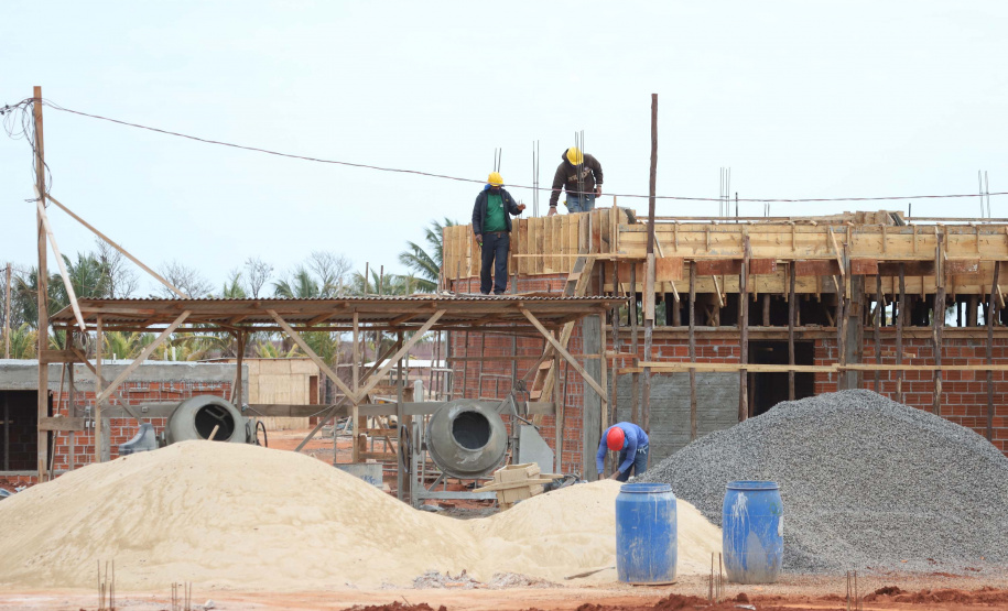 Colégio agrícola no Noroeste
terá sede esperada há 11 anos.