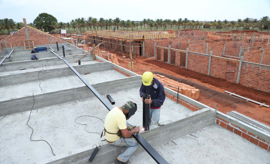 Colégio agrícola no Noroeste
terá sede esperada há 11 anos.