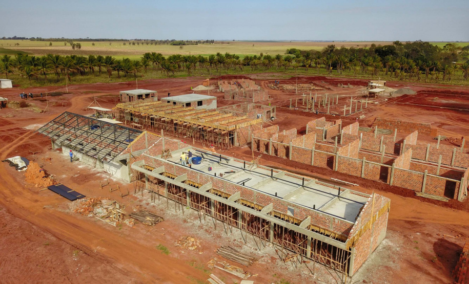 Colégio agrícola no Noroeste
terá sede esperada há 11 anos.