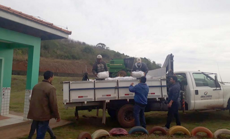 Cestas básicas beneficiam 30.600 famílias de comunidades tradicionais. Foto:SEED