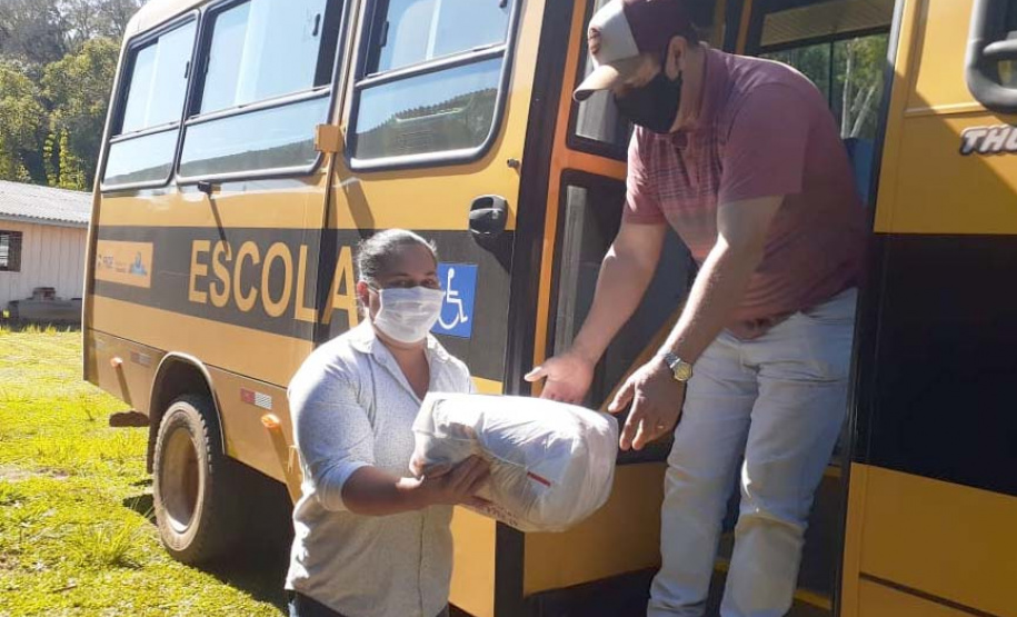 Cestas básicas beneficiam 30.600 famílias de comunidades tradicionais. Foto:SEED