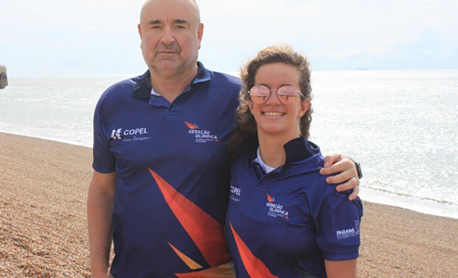 Paranaense de 16 anos, bolsista do Geração Olímpica, se torna a brasileira mais nova a cruzar o Canal da Mancha
; Foto: Esporte Paraná