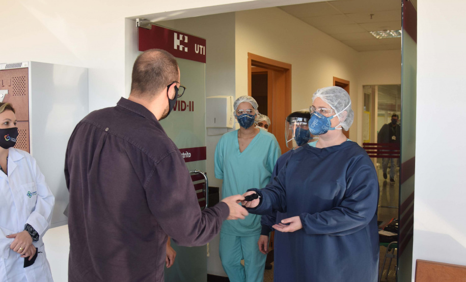 Profissionais de saúde do CHT são homenageadas no Dia Nacional da Saúde. Foto: Américo Antonio/SESA