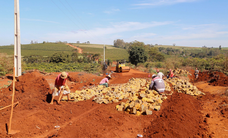 Governo renova artérias de escoamento da safra em Ivaiporã. Foto: Gilson Abreu/AEN