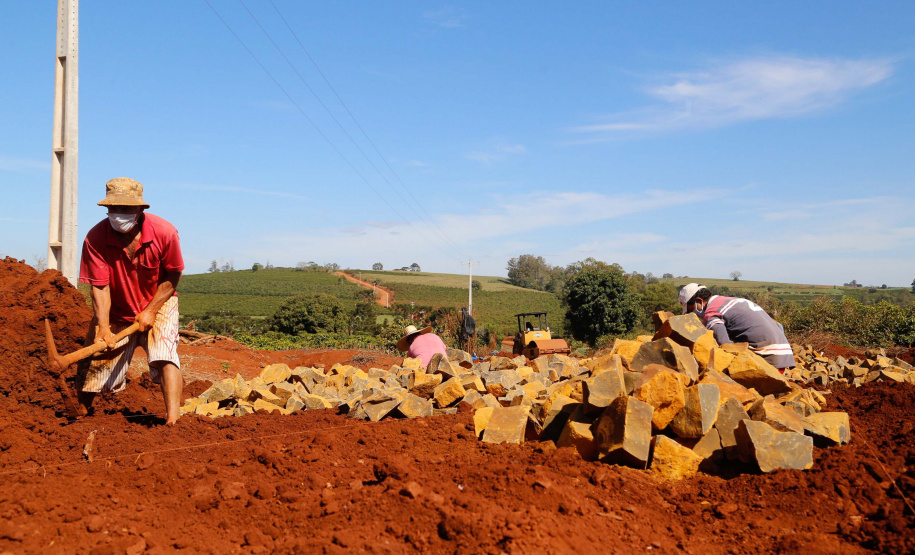Governo renova artérias de escoamento da safra em Ivaiporã. Foto: Gilson Abreu/AEN