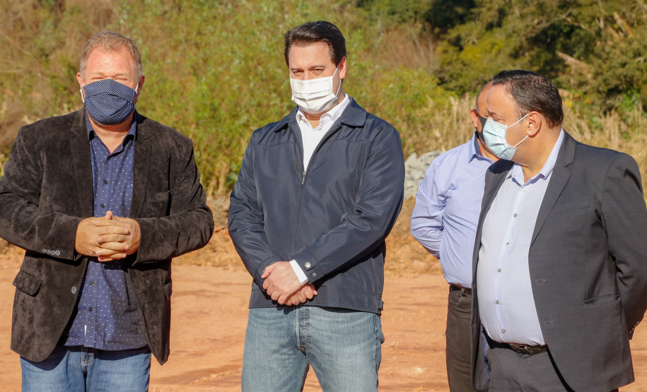 O governador Carlos Massa Ratinho Junior entregou nesta quinta-feira (06) a nova Avenida Zeferino Casagrande, a mais importante via de Campo Magro, na Região Metropolitana de Curitiba.