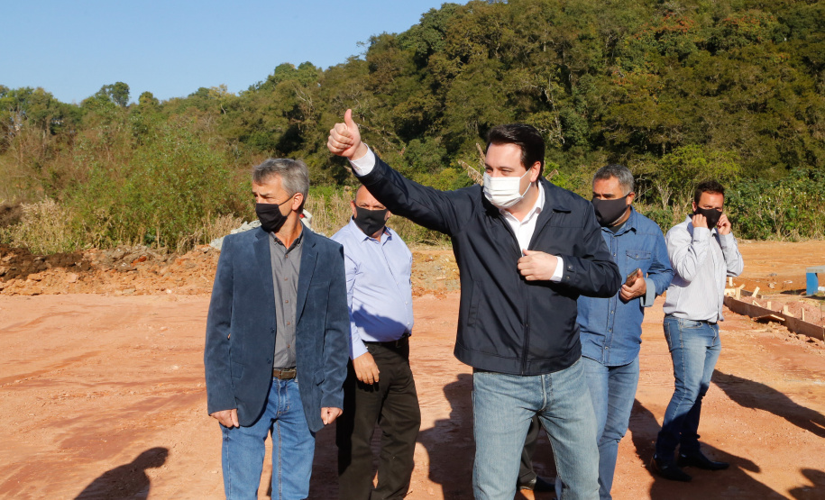 O governador Carlos Massa Ratinho Junior entregou nesta quinta-feira (06) a nova Avenida Zeferino Casagrande, a mais importante via de Campo Magro, na Região Metropolitana de Curitiba.