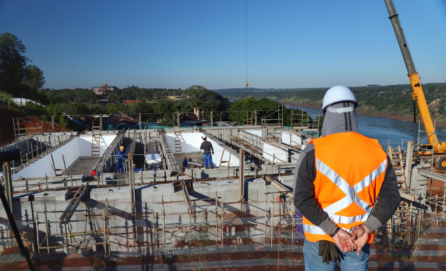 Governador destaca evolução das obras na Ponte da Integração.