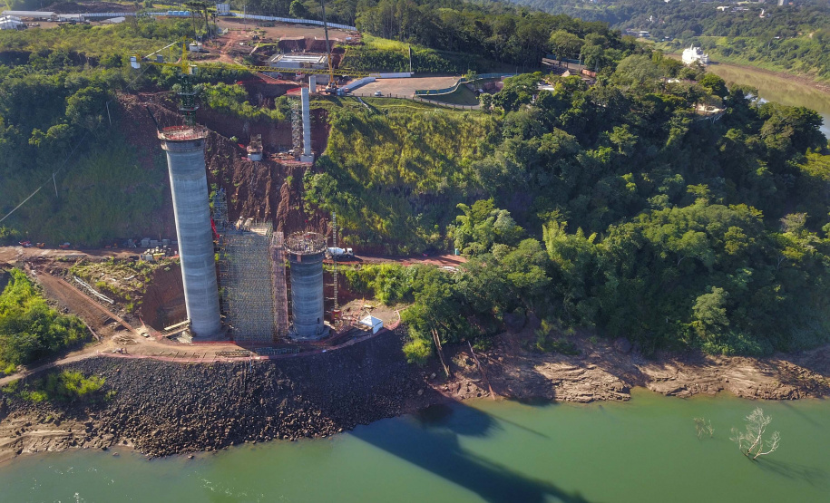 Governador destaca evolução das obras na Ponte da Integração