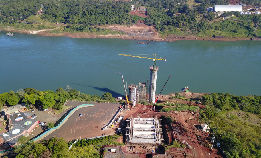 Governador destaca evolução das obras na Ponte da Integração
