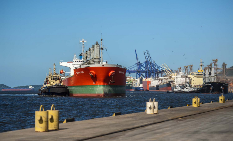 Portos do Paraná firma colaboração inédita com Fundación Valenciaport