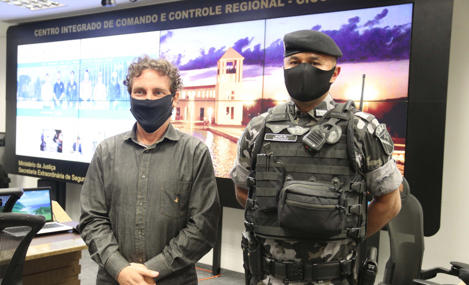 A Secretaria da Segurança Pública promoveu, nesta segunda-feira (10/08), a assinatura de um termo de cooperação técnica mútua entre o Batalhão de Operações Especiais (BOPE) e a Prefeitura Municipal de Piraquara