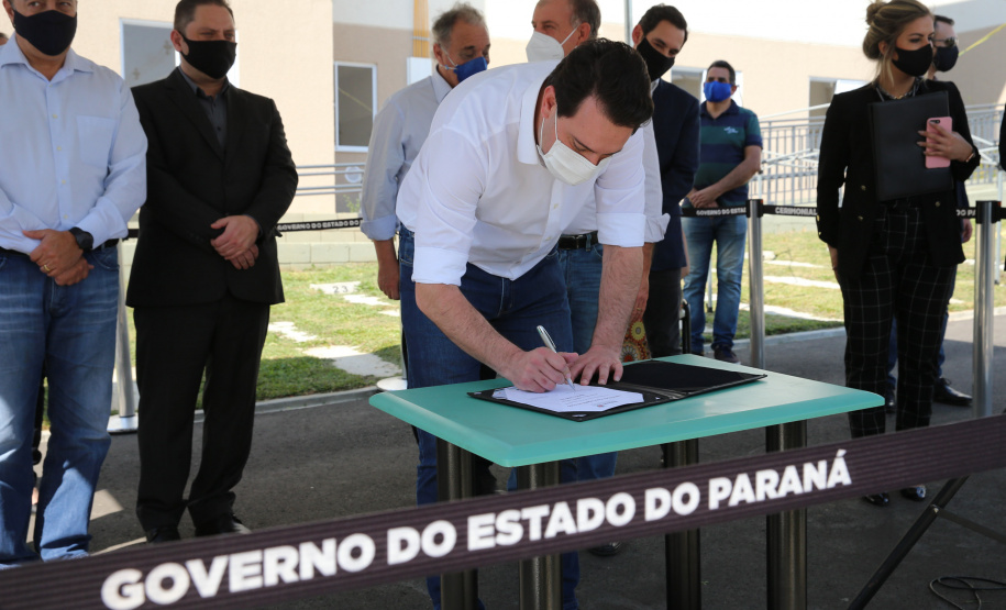 O Governador Carlos Massa Ratinho Junior vistoria  nesta terca-feira (11/08), 416 unidade habitacionais no Loteamento Sao Geronimo em Campo Largo. Campo Largo, 11/08/2020 - Foto: Geraldo Bubniak/AEN