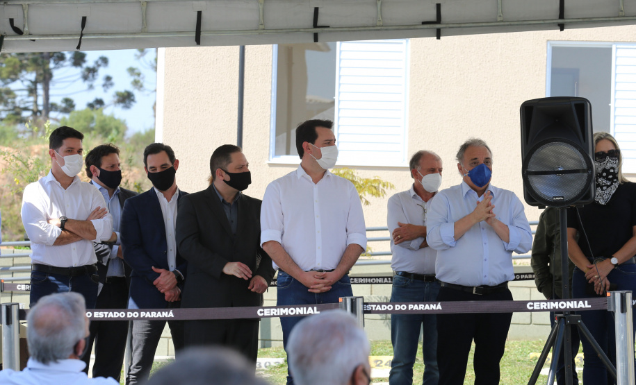 O Governador Carlos Massa Ratinho Junior vistoria  nesta terca-feira (11/08), 416 unidade habitacionais no Loteamento Sao Geronimo em Campo Largo. Campo Largo, 11/08/2020 - Foto: Geraldo Bubniak/AEN