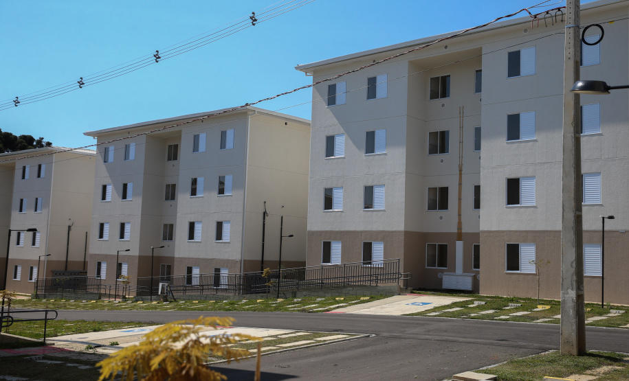 O Governador Carlos Massa Ratinho Junior vistoria  nesta terca-feira (11/08), 416 unidade habitacionais no Loteamento Sao Geronimo em Campo Largo. Campo Largo, 11/08/2020 - Foto: Geraldo Bubniak/AEN