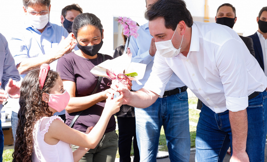 Em Campo Largo, na Região Metropolitana de Curitiba, 416 famílias vão receber as chaves da casa própria. Nesta terça-feira (11), o governador Carlos Massa Ratinho Junior esteve no município para conferir os conjuntos de apartamentos Campo Largo I e II que serão entregues às famílias na próxima semana.