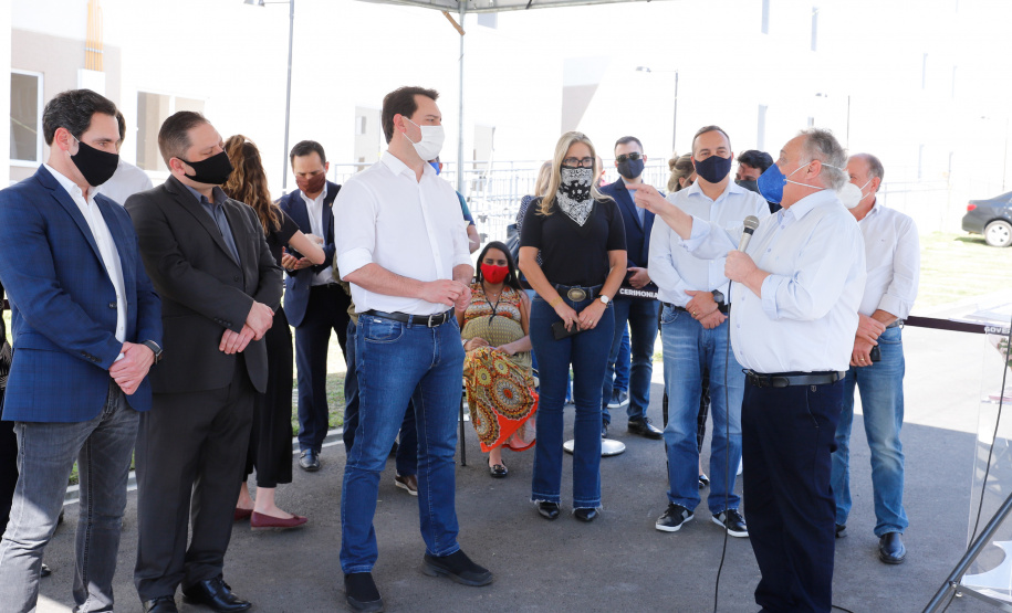 Em Campo Largo, na Região Metropolitana de Curitiba, 416 famílias vão receber as chaves da casa própria. Nesta terça-feira (11), o governador Carlos Massa Ratinho Junior esteve no município para conferir os conjuntos de apartamentos Campo Largo I e II que serão entregues às famílias na próxima semana.