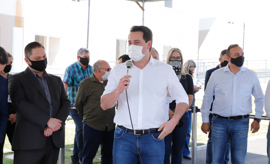 Em Campo Largo, na Região Metropolitana de Curitiba, 416 famílias vão receber as chaves da casa própria. Nesta terça-feira (11), o governador Carlos Massa Ratinho Junior esteve no município para conferir os conjuntos de apartamentos Campo Largo I e II que serão entregues às famílias na próxima semana.