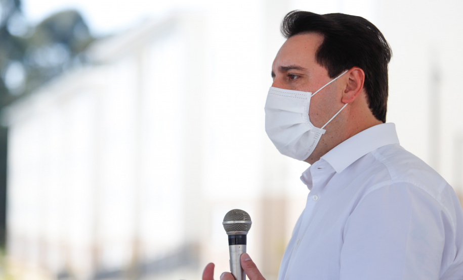 Em Campo Largo, na Região Metropolitana de Curitiba, 416 famílias vão receber as chaves da casa própria. Nesta terça-feira (11), o governador Carlos Massa Ratinho Junior esteve no município para conferir os conjuntos de apartamentos Campo Largo I e II que serão entregues às famílias na próxima semana.