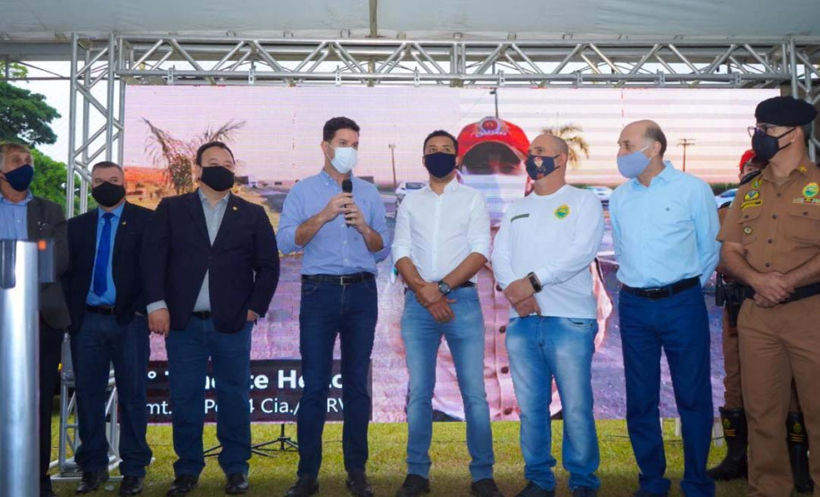 O Governo do Estado entregou nesta quinta-feira (13) mais 27 novas viaturas para unidades da Polícia Militar do 3º. Comando Regional, que atende o Noroeste do Estado. A entrega foi feita em Maringá pelo chefe da Casa Civil, Guto Silva.
Foto: Guilherme Flores/Casa Civil