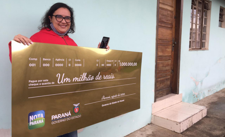 Emoção e surpresa marcam premiação do Nota Paraná. Foto:SEFA