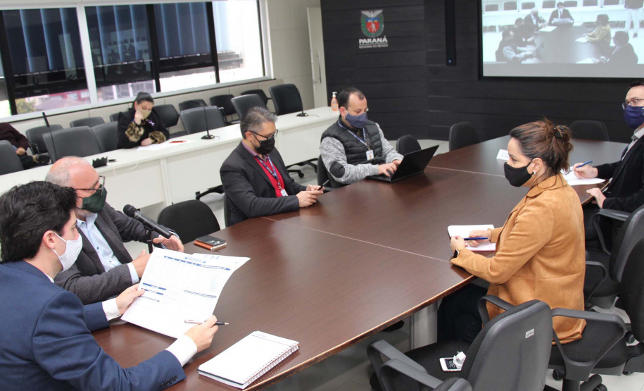 Em videoconferência, secretários de Estado debateram nesta quarta-feira (19) ações para implementar programas que estimulem a retomada econômica pela geração de emprego e renda no Paraná.Foto:SEJUF