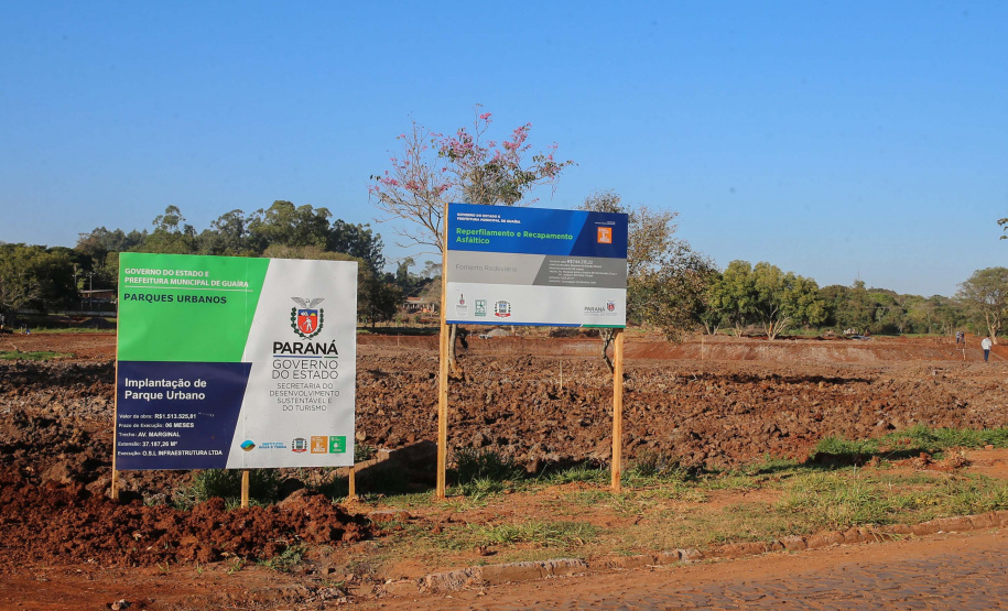 Parque Guaira Obras para revitalizar o Parque Fundo de Vale em Guaira, com instalação e adaptação de acessibilidade em todo o Parque, ampliação do lago, pista de caminhada, modernização paisagística, bancos e vegetação nova. 06/08/2020 - Foto: Geraldo Bubniak/AEN