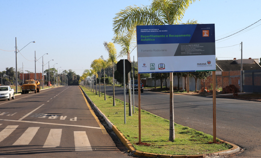 Recape Guaira Obras de pavimentação na Av. Marginal e Rua Albino Guzella. Os investimentos irão melhorar ainda mais o trânsito em Guaira, reduzindo o número de veículos na via principal que passa por dentro da cidade. 06/08/2020 - Foto: Geraldo Bubniak/AEN
