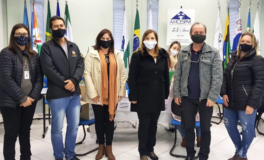 A Secretaria de Estado da Justiça, Família e Trabalho já iniciou o processo de interiorização para os 399 municípios do Paraná. Nesta semana as regionais de Umuarama, Guarapuava, e Irati reuniram-se com a equipe da Secretaria para fortalecer políticas públicas nas áreas sociais. Ainda está na programação a visita nesta sexta-feira (21) no município de União da Vitória. Essas regionais atendem 61 municípios.
Foto:SEJUF