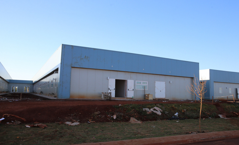 Hospital Crianca Maringa Obras do Hospital da Criança de Maringá, serao 160 leitos, sendo 20 de UTI, a área construída é de aproximadamente 23 mil metros quadrados e está no espaço do antigo aeroporto da cidade, doado pela União ao município. O local tem cerca de 90 mil metros quadrados. - 04/08/2020 - Foto: Geraldo Bubniak/AEN