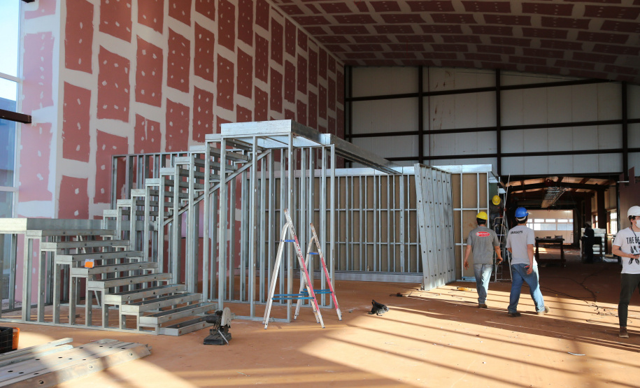 Hospital Crianca Maringa Obras do Hospital da Criança de Maringá, serao 160 leitos, sendo 20 de UTI, a área construída é de aproximadamente 23 mil metros quadrados e está no espaço do antigo aeroporto da cidade, doado pela União ao município. O local tem cerca de 90 mil metros quadrados. - 04/08/2020 - Foto: Geraldo Bubniak/AEN