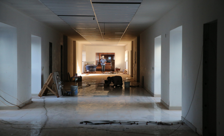 Hospital Crianca Maringa Obras do Hospital da Criança de Maringá, serao 160 leitos, sendo 20 de UTI, a área construída é de aproximadamente 23 mil metros quadrados e está no espaço do antigo aeroporto da cidade, doado pela União ao município. O local tem cerca de 90 mil metros quadrados. - 04/08/2020 - Foto: Geraldo Bubniak/AEN