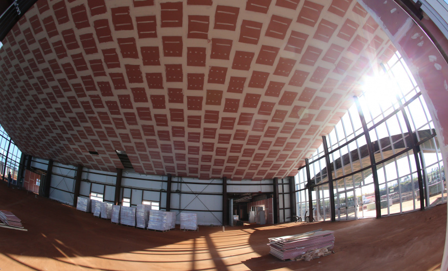 Hospital Crianca Maringa Obras do Hospital da Criança de Maringá, serao 160 leitos, sendo 20 de UTI, a área construída é de aproximadamente 23 mil metros quadrados e está no espaço do antigo aeroporto da cidade, doado pela União ao município. O local tem cerca de 90 mil metros quadrados. - 04/08/2020 - Foto: Geraldo Bubniak/AEN