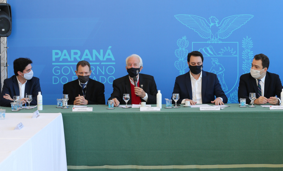 O governador Carlos Massa Ratinho Junior participa nesta quarta-feira (26), no Palácio Iguaçu, do evento que celebra um ano do programa Descomplica, iniciativa de caráter permanente do Governo do Estado para simplificar a vida dos empreendedores