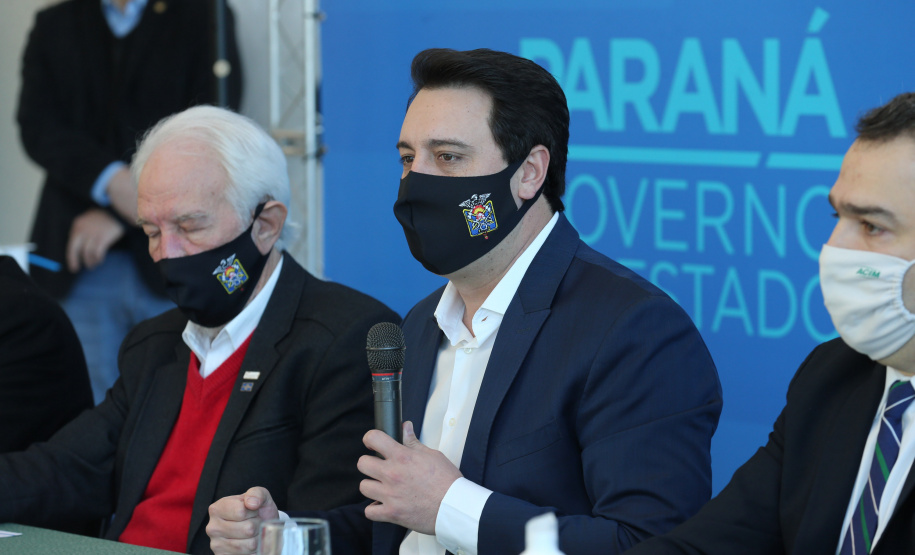 O governador Carlos Massa Ratinho Junior participa nesta quarta-feira (26), no Palácio Iguaçu, do evento que celebra um ano do programa Descomplica, iniciativa de caráter permanente do Governo do Estado para simplificar a vida dos empreendedores