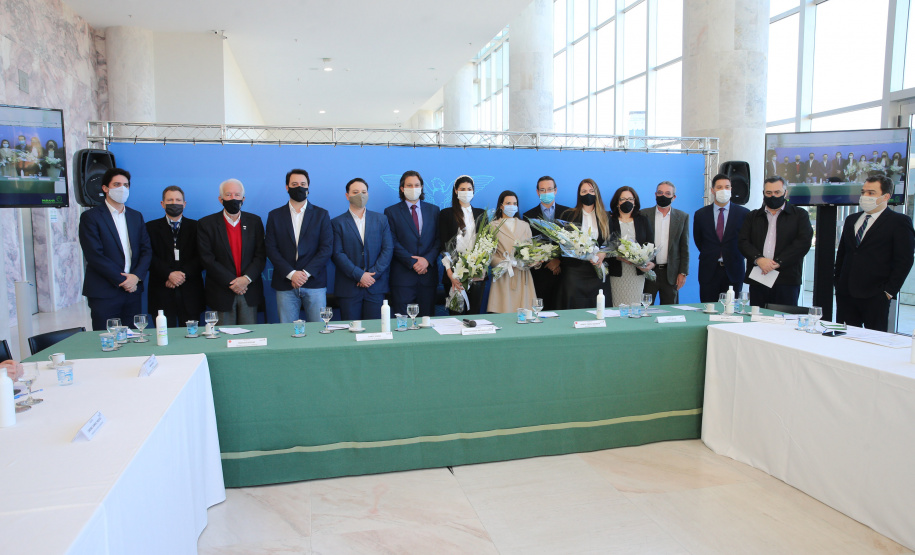 O governador Carlos Massa Ratinho Junior participa nesta quarta-feira (26), no Palácio Iguaçu, do evento que celebra um ano do programa Descomplica, iniciativa de caráter permanente do Governo do Estado para simplificar a vida dos empreendedores