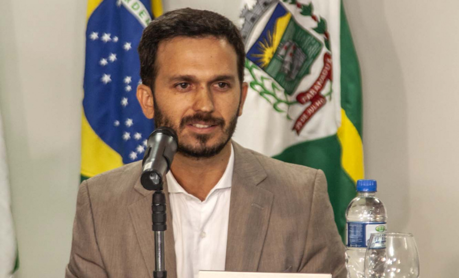 O secretário nacional de Portos e Transportes Aquaviários do Ministério da Infraestrutura, Diogo Piloni, é o novo presidente do Conselho de Administração da Autoridade Portuária de Paranaguá. O colegiado é responsável pela orientação geral dos negócios da empresa pública Portos do Paraná.