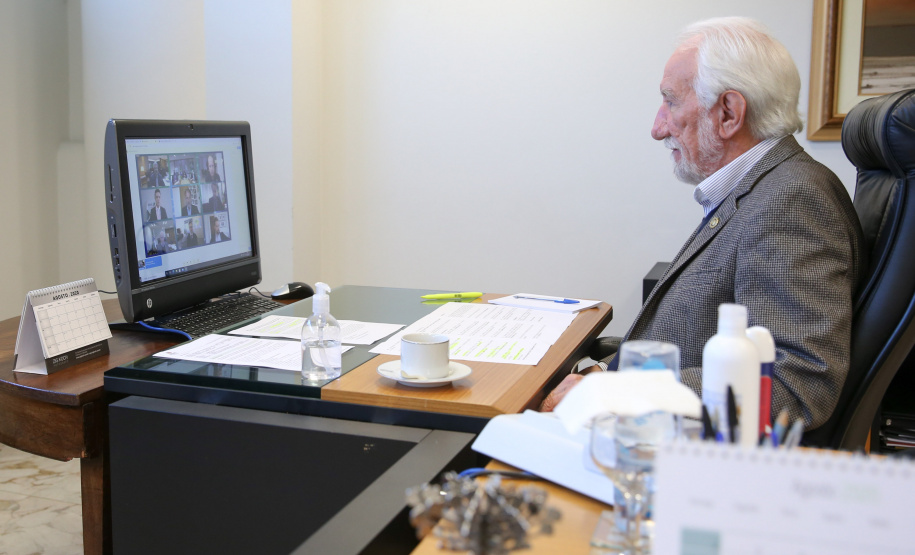 O vice governador Darci Piana participa nesta quarta-feira (27) da video-conferencia de assinatura da parceria entre o BRDE e o  Banco de Desenvolvimento da América Latina (CAF).   Curitiba, 27/08/2020 -  Foto: Geraldo Bubniak/AEN
