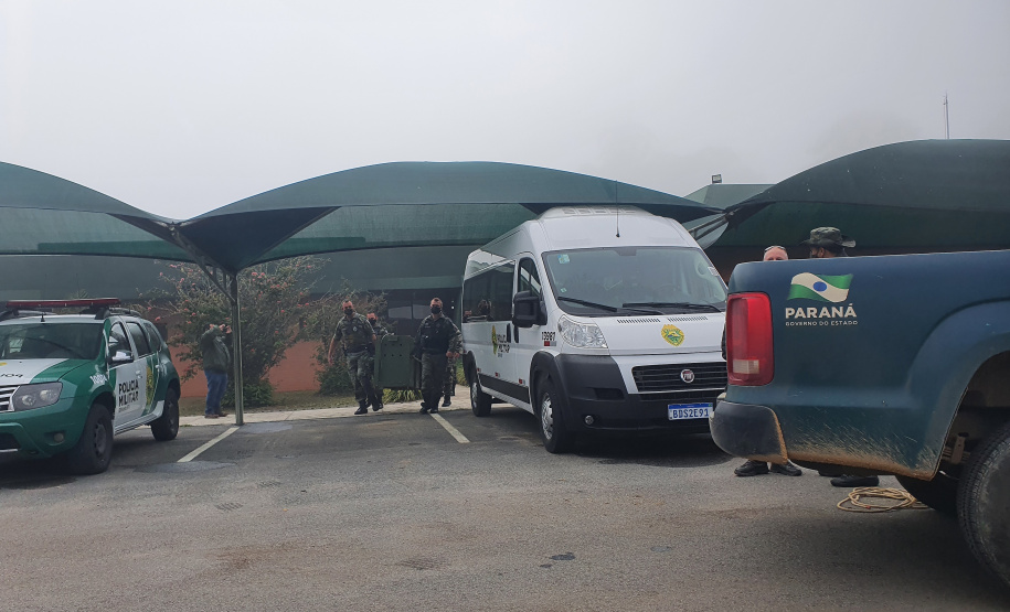 O animal surpreendeu moradores de São José dos Pinhais nesta quinta-feira (27) após ser visto por uma criança no alto de uma árvore no terreno da residência da família, que acionou os órgãos competentes.
Foto:IAT