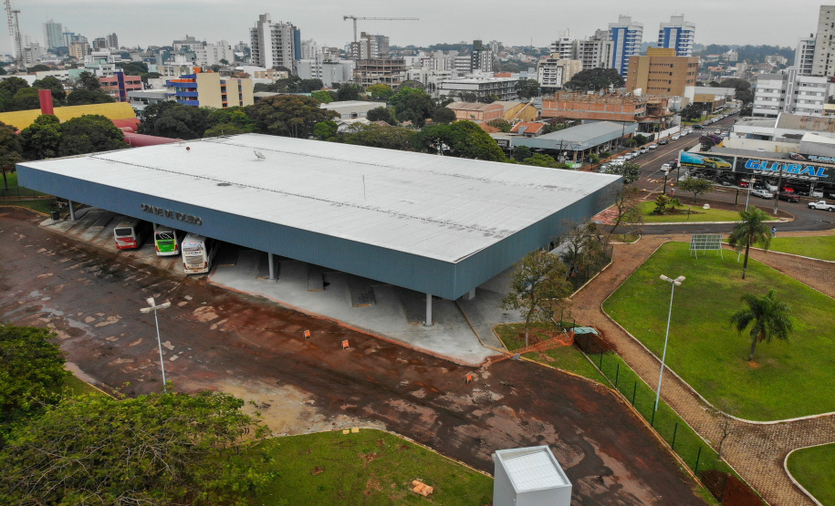 Governo do Estado moderniza terminal rodoviário de Toledo.