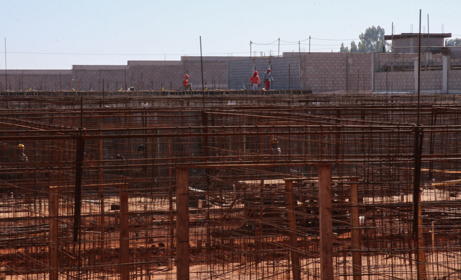 Cadeia Publica Guaira Obras de Construçao da Cadeia Publica de Guaira no loteamento Jardim Floresta com investimento de 16 milhoes. Exemplo da nova realidade do sistema carcerário que está sendo construída no Paraná. Acabar com o problema da superlotação em carceragens de delegacias e realocar os detentos em um espaço estruturado é uma das principais metas do Governo do Estado. 06/08/2020 - Foto: Geraldo Bubniak/AEN