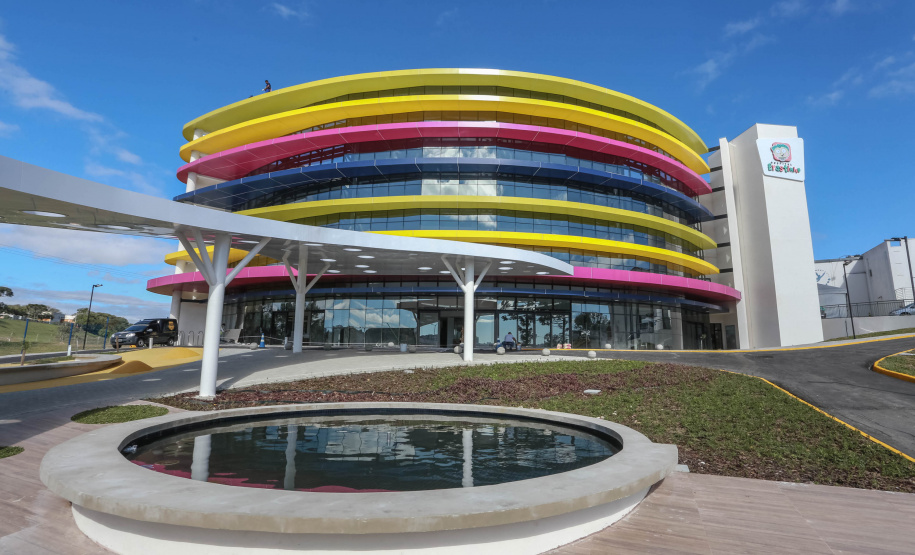 O governador Carlos Massa Ratinho Junior participou nesta terça-feira (01), em Curitiba, da inauguração do Erastinho, o primeiro hospital oncopediátrico do Sul do País.