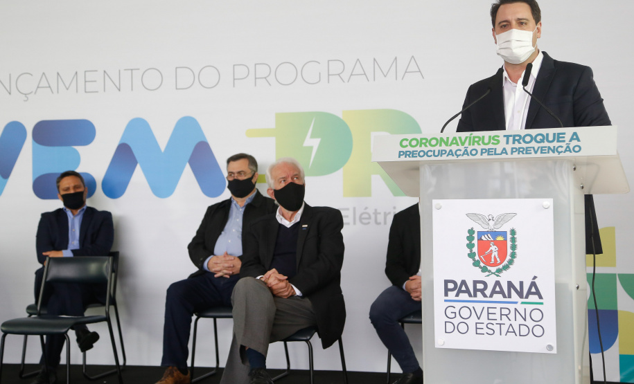 02.09.2020 - O Governo do Estado recebeu nesta quarta-feira (2) dez carros elétricos modelo Zoe, da Renault, como parte do projeto VEM PR.Foto Gilson Abreu