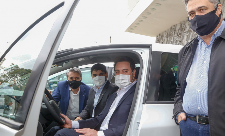 02.09.2020 - O Governo do Estado recebeu nesta quarta-feira (2) dez carros elétricos modelo Zoe, da Renault, como parte do projeto VEM PR.Foto Gilson Abreu