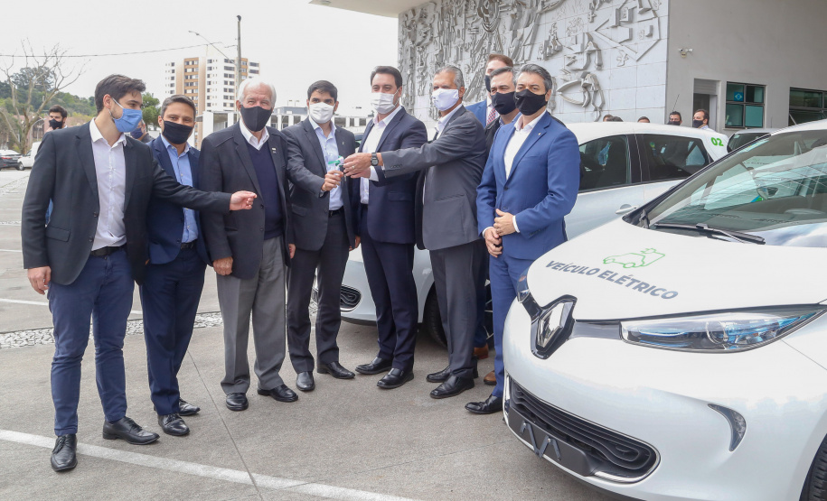 02.09.2020 - O Governo do Estado recebeu nesta quarta-feira (2) dez carros elétricos modelo Zoe, da Renault, como parte do projeto VEM PR.Foto Gilson Abreu