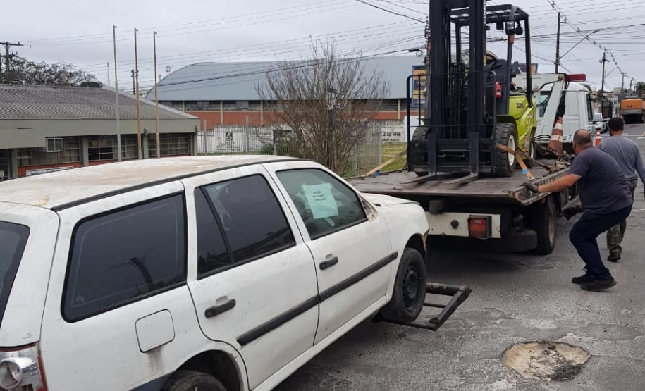 139 veículos são retirados do pátio da Delegacia de Campo Largo
. Foto:SESP