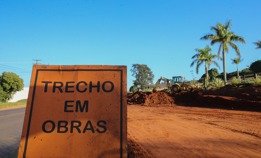 Obras recape Umuarama Pavimentacao e recape de vias urbarnas em Umuarama. Av Portugal trecho entre a Rua Monteiro Lobato e o trevo da Estrada do Bonfiim (antiga PR 482 saida para Maria Helena). - 05/08/2020 - Foto: Geraldo Bubniak/AEN