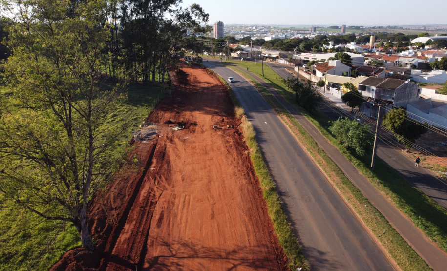 Obras recape Umuarama Pavimentacao e recape de vias urbarnas em Umuarama. Av Portugal trecho entre a Rua Monteiro Lobato e o trevo da Estrada do Bonfiim (antiga PR 482 saida para Maria Helena). - 05/08/2020 - Foto: Geraldo Bubniak/AEN
