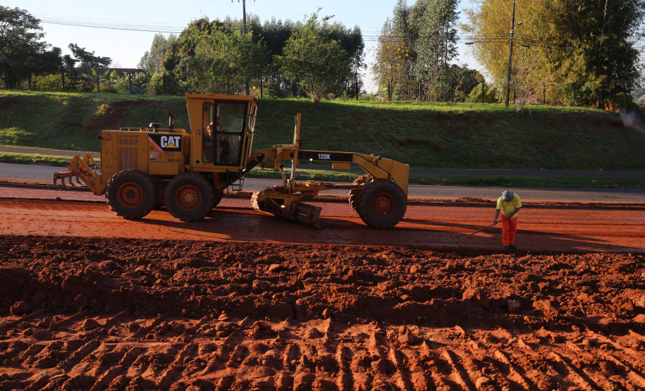 Obras recape Umuarama Pavimentacao e recape de vias urbarnas em Umuarama. Av Portugal trecho entre a Rua Monteiro Lobato e o trevo da Estrada do Bonfiim (antiga PR 482 saida para Maria Helena). - 05/08/2020 - Foto: Geraldo Bubniak/AEN